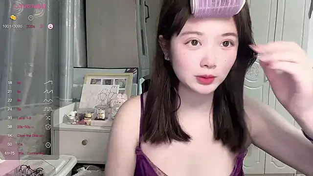 Snapshot of tender-11 chatting on March 7, 2026, 12:02 pm tender-11 online show from March 7, 2026, 12:02 pm