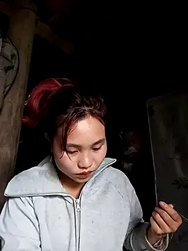 EllyBaby20 online show from November 3, 2025, 1:08 am