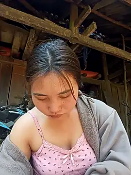 EllyBaby20 online show from April 13, 2026, 3:12 am