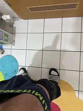 Snapshot of Dicksxd chatting on October 19, 2025, 8:15 am Dicksxd online show from October 19, 2025, 8:15 am