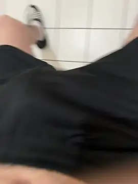 Snapshot of Dicksxd chatting on February 5, 2026, 4:00 pm Dicksxd online show from February 5, 2026, 4:00 pm