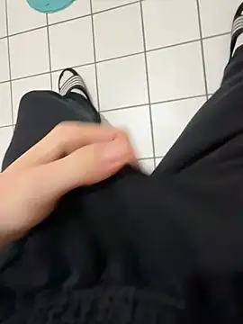 Snapshot of Dicksxd chatting on February 11, 2026, 4:50 am Dicksxd online show from February 11, 2026, 4:50 am