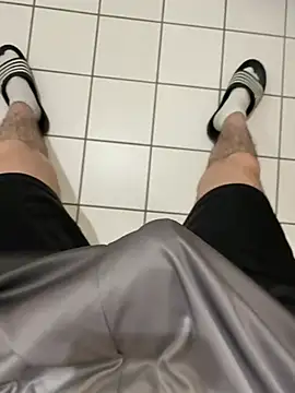 Snapshot of Dicksxd chatting on February 12, 2026, 3:51 pm Dicksxd online show from February 12, 2026, 3:51 pm