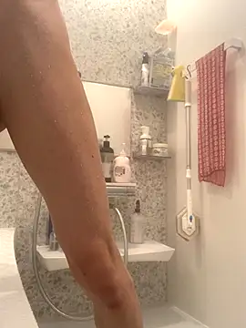 Snapshot of aki_2727 chatting on November 3, 2025, 7:53 am aki 2727 online show from November 3, 2025, 7:53 am