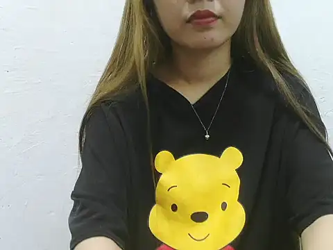 Snapshot of B-e-l-l-e chatting on February 15, 2026, 5:37 am B-e-l-l-e online show from February 15, 2026, 5:37 am