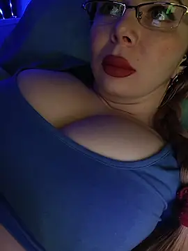 Snapshot of BunnyFoxy777 chatting on February 3, 2026, 1:05 pm BunnyFoxy777 online show from February 3, 2026, 1:05 pm