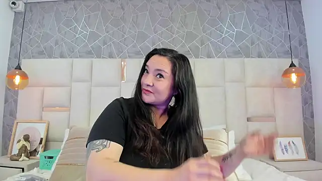 Snapshot of _im_alaya chatting on September 26, 2025, 3:43 am im alaya online show from September 26, 2025, 3:43 am