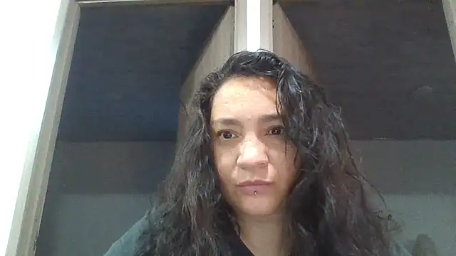 Snapshot of _im_alaya chatting on October 15, 2025, 8:42 pm im alaya online show from October 15, 2025, 8:42 pm
