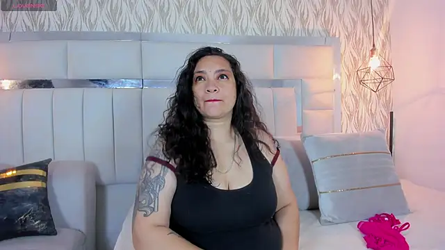 Snapshot of _im_alaya chatting on February 12, 2026, 4:40 am im alaya online show from February 12, 2026, 4:40 am