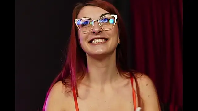 Tracyix online show from October 7, 2025, 7:55 pm