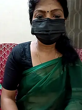 Snapshot of Rithya27 chatting on October 7, 2025, 6:27 pm Rithya27 online show from October 7, 2025, 6:27 pm