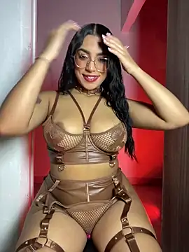 Snapshot of Linda_Saenz_ chatting on June 17, 2026, 5:54 am Linda Saenz online show from June 17, 2026, 5:54 am