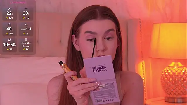 AshleyEvance online show from July 4, 2026, 6:19 am