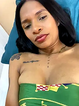 Luna025 online show from November 11, 2025, 7:58 pm