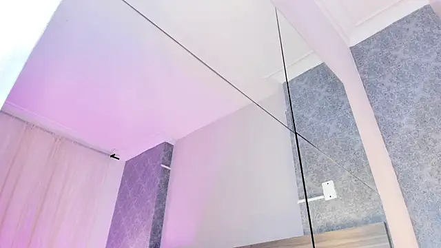 Snapshot of MiilaBlake chatting on September 19, 2025, 7:58 pm MiilaBlake online show from September 19, 2025, 7:58 pm