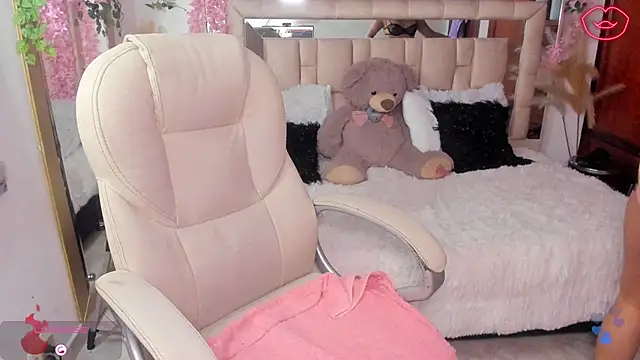 Snapshot of paulha_miller chatting on September 18, 2025, 12:51 pm paulha miller online show from September 18, 2025, 12:51 pm