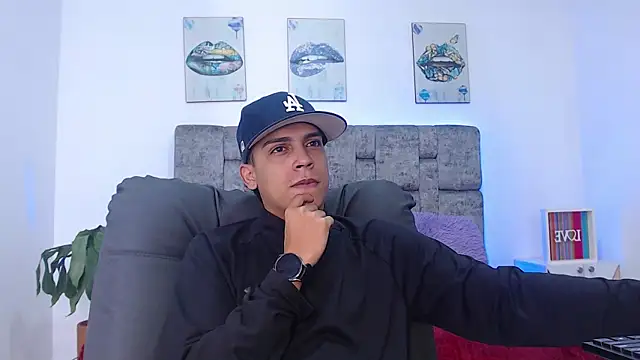 Snapshot of david_santos16 chatting on October 17, 2025, 4:15 am david santos16 online show from October 17, 2025, 4:15 am