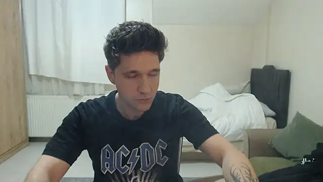 Snapshot of 2handsomemann chatting on May 31, 2026, 7:26 pm 2handsomemann online show from May 31, 2026, 7:26 pm