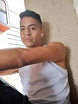 Snapshot of Juann-cock chatting on December 15, 2025, 8:57 pm Juann-cock online show from December 15, 2025, 8:57 pm