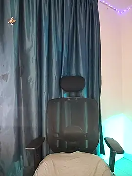 Snapshot of Juann-cock chatting on December 17, 2025, 1:44 am Juann-cock online show from December 17, 2025, 1:44 am