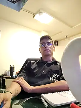 Juann-cock online show from December 18, 2025, 10:27 pm