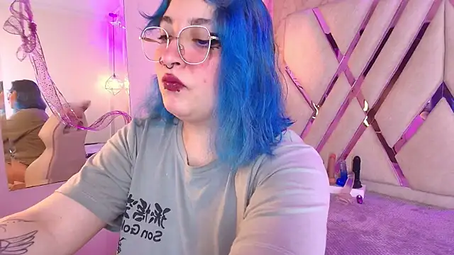 Lilith curvy online show from November 27, 2025, 8:33 pm