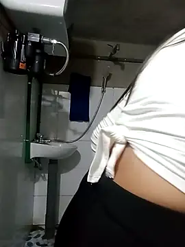 Snapshot of sulove_xx chatting on March 5, 2026, 1:01 am sulove xx online show from March 5, 2026, 1:01 am