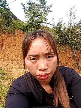 Snapshot of sulove_xx chatting on April 4, 2026, 2:21 am sulove xx online show from April 4, 2026, 2:21 am