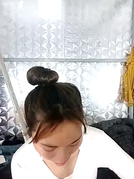 Snapshot of sulove_xx chatting on April 12, 2026, 11:21 pm sulove xx online show from April 12, 2026, 11:21 pm