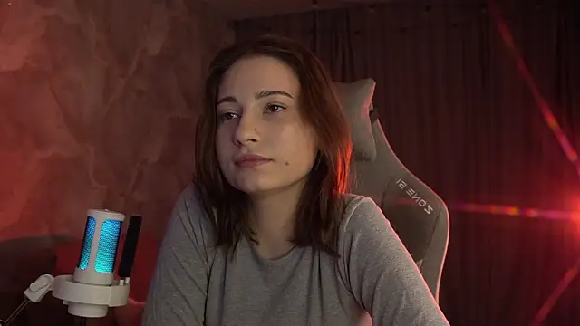 Snapshot of LumeNova chatting on February 21, 2026, 2:12 am LumeNova online show from February 21, 2026, 2:12 am