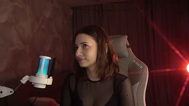 Snapshot of LumeNova chatting on February 23, 2026, 2:20 am LumeNova online show from February 23, 2026, 2:20 am