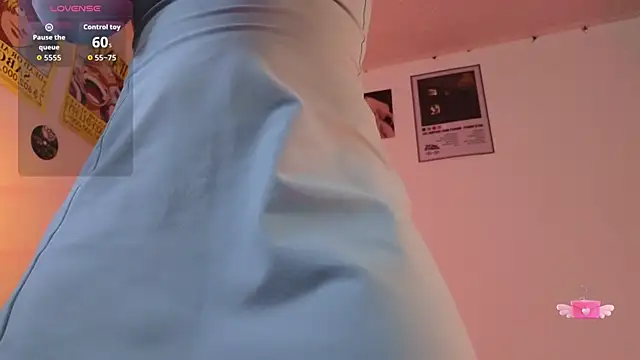 Snapshot of bella_thixx chatting on February 15, 2026, 4:31 am bella thixx online show from February 15, 2026, 4:31 am