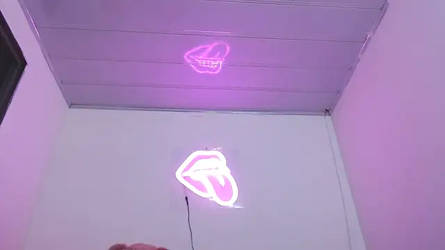 valerii fox 69 online show from February 25, 2026, 3:27 am