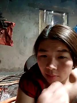 quynhkoolbae online show from November 19, 2025, 2:44 am