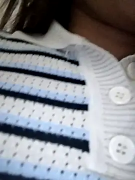 Annaacutee online show from October 18, 2025, 1:12 pm