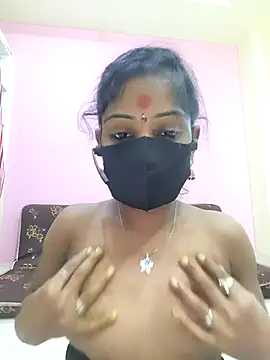 Snapshot of mounika26 chatting on September 28, 2025, 8:31 am mounika26 online show from September 28, 2025, 8:31 am