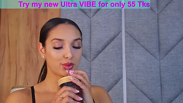 Kimberlymav online show from November 7, 2025, 4:34 am