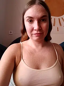 Snapshot of KisaVixen chatting on November 1, 2025, 9:11 am KisaVixen online show from November 1, 2025, 9:11 am