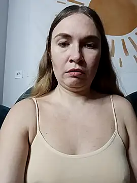 Snapshot of KisaVixen chatting on November 22, 2025, 4:17 pm KisaVixen online show from November 22, 2025, 4:17 pm