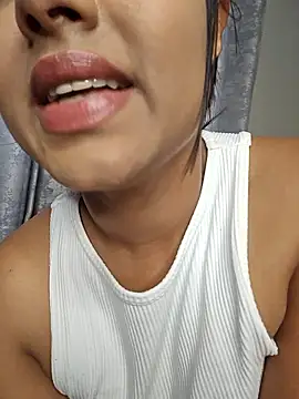 Indian GlowingMiax online show from February 20, 2026, 9:43 am