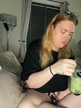 Snapshot of MysteriousMylaX chatting on October 19, 2025, 10:27 am MysteriousMylaX online show from October 19, 2025, 10:27 am