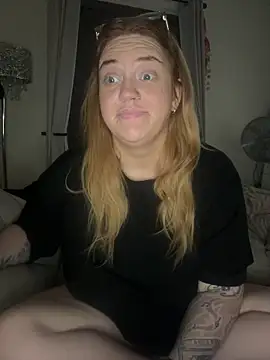 Snapshot of MysteriousMylaX chatting on October 20, 2025, 12:44 am MysteriousMylaX online show from October 20, 2025, 12:44 am