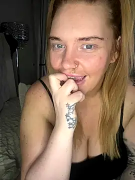 Snapshot of MysteriousMylaX chatting on November 5, 2025, 1:16 am MysteriousMylaX online show from November 5, 2025, 1:16 am