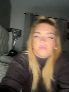 Snapshot of MysteriousMylaX chatting on January 5, 2026, 7:28 pm MysteriousMylaX online show from January 5, 2026, 7:28 pm