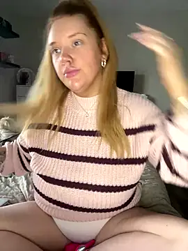 Snapshot of MysteriousMylaX chatting on January 6, 2026, 12:31 pm MysteriousMylaX online show from January 6, 2026, 12:31 pm