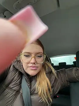 Snapshot of MysteriousMylaX chatting on February 5, 2026, 2:33 pm MysteriousMylaX online show from February 5, 2026, 2:33 pm