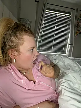 Snapshot of MysteriousMylaX chatting on March 29, 2026, 1:33 pm MysteriousMylaX online show from March 29, 2026, 1:33 pm