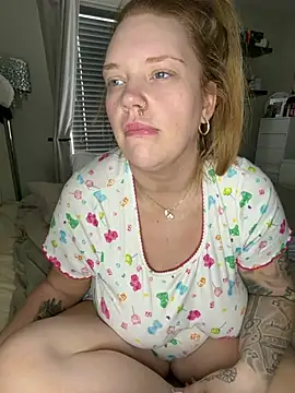 Snapshot of MysteriousMylaX chatting on April 12, 2026, 9:58 am MysteriousMylaX online show from April 12, 2026, 9:58 am