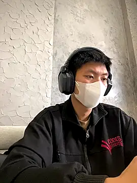 linh21107 online show from November 7, 2025, 1:16 am