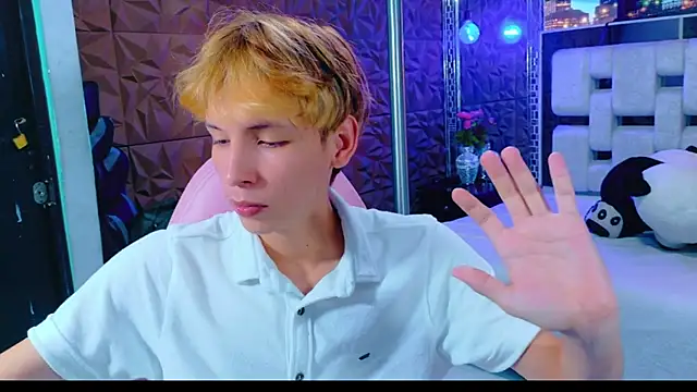 park jimin1 online show from October 15, 2025, 2:39 pm